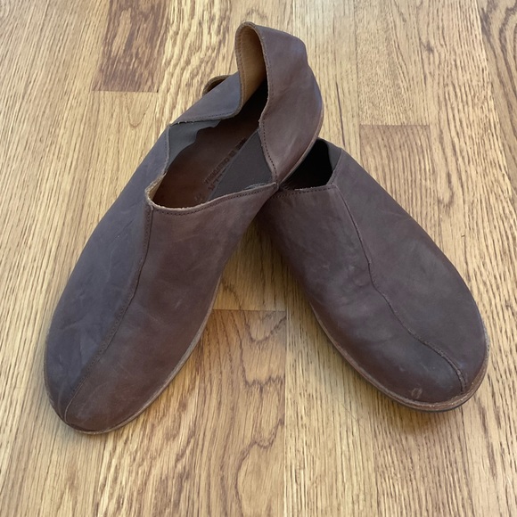 Cliff Dwellers- Hand Made Leather Slip On Shoe. Size Unisex 10 Inches - Picture 2 of 10